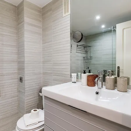 Apartment Sea View With Great Location Marbella