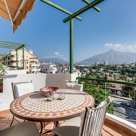 Apartment Sea View With Great Location Marbella